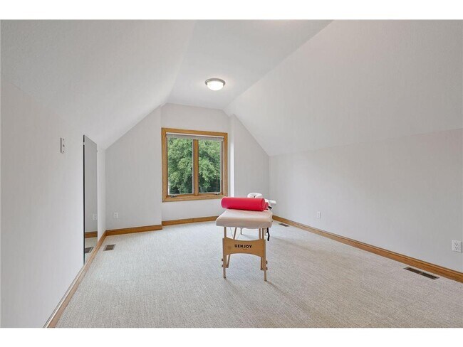Building Photo - 960 Bayside Ln