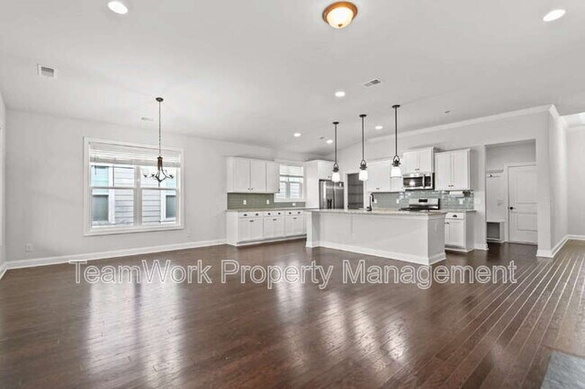 Building Photo - 123 Whaler Ave