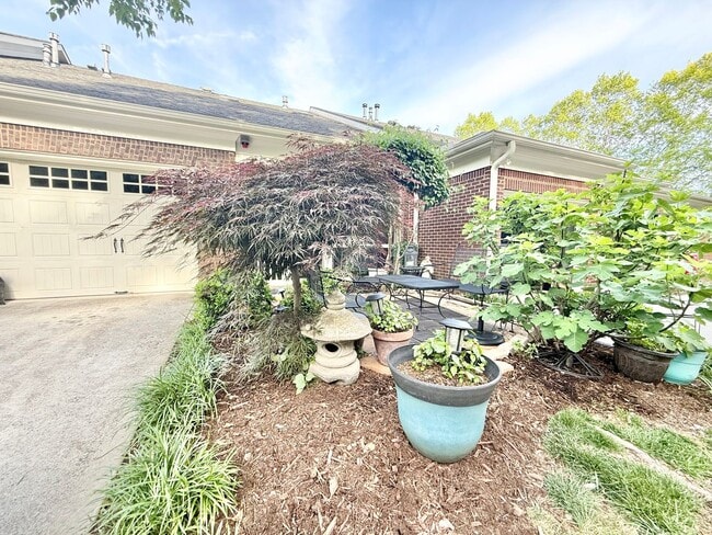 Building Photo - 465 Chapel Grove Ln