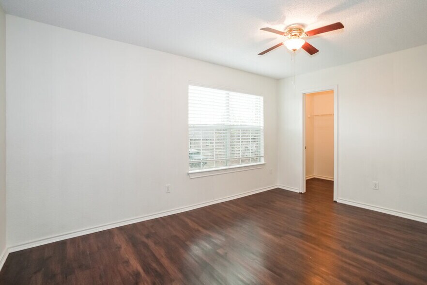 Building Photo - 9936 Sparrow Hawk Ln