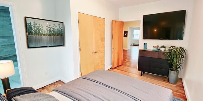 Building Photo - 133 E Broad St