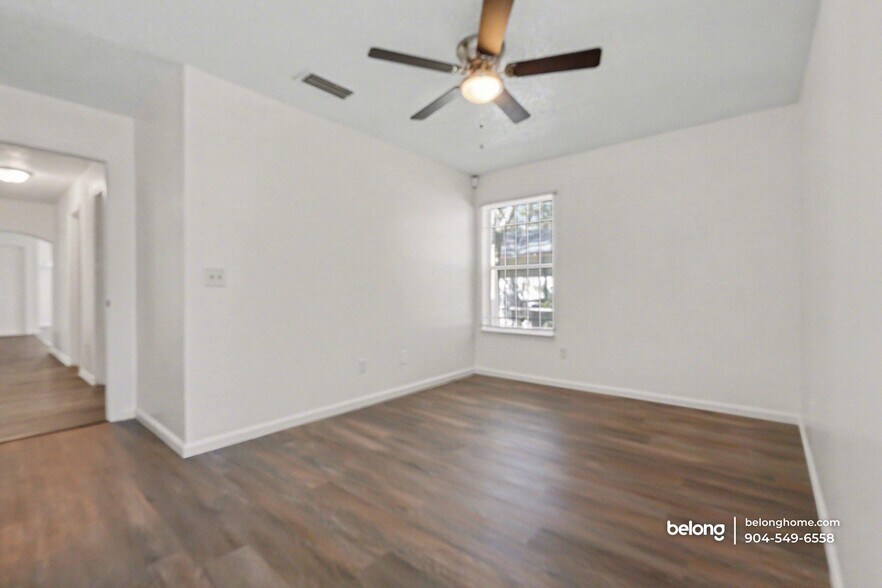 Building Photo - 1995 W 4th St