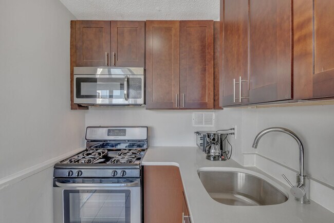 Building Photo - 5403 Wissahickon Ave
