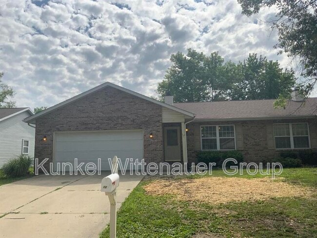 Primary Photo - 111 Twin Oaks Dr