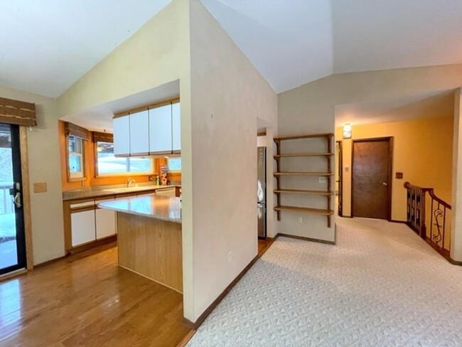 Building Photo - East Anchorage Four Bedroom Home with Bonu...