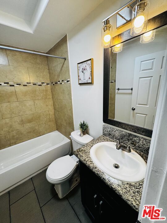 Building Photo - 10952 1/2 Wilmington Ave