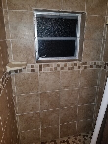 Building Photo - 300 Salem Ave NW