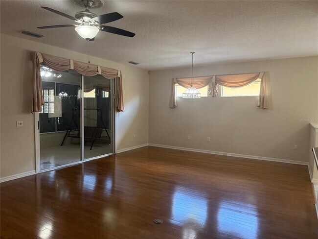 Building Photo - 410 Fairlane Dr