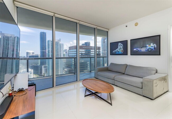 Building Photo - 495 Brickell Ave
