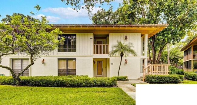 Exterior - 632 Brackenwood Cove