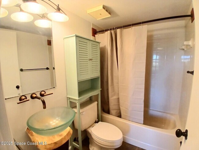 Building Photo - 325 S Banana River Blvd