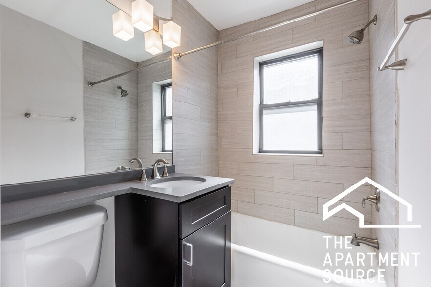 Building Photo - 2424 N Kedzie Blvd