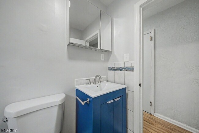 Building Photo - 1019 Rivington St