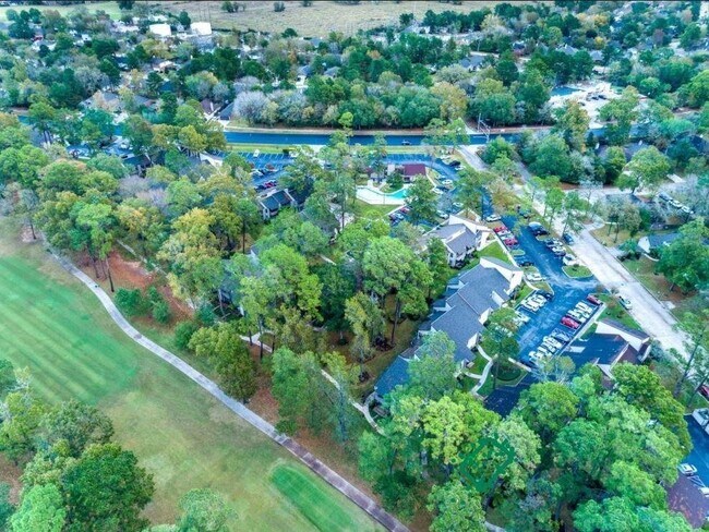 Building Photo - 12900 Walden Rd