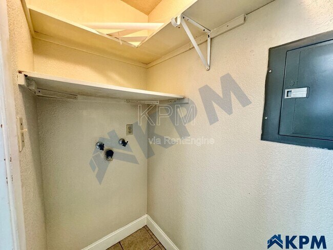 Building Photo - 1311 W Century Blvd