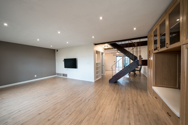 Building Photo - 5397 Balboa Ave