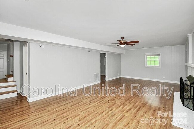 Building Photo - 6908 Lancer Dr