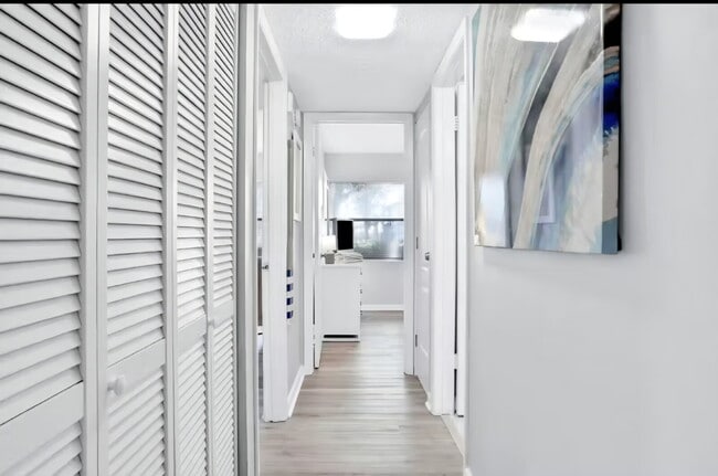 Building Photo - 9 Tarragona Ct