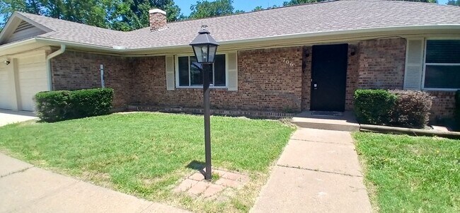 Primary Photo - Beautiful 3 beds 2 baths in Grand Prairie!