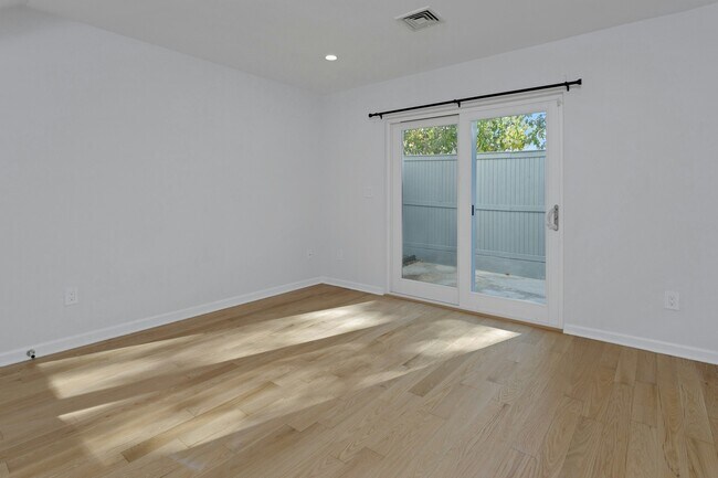 Building Photo - 187 West Ave