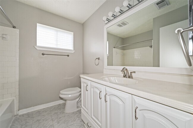 Building Photo - 7310 Kite Hill Dr
