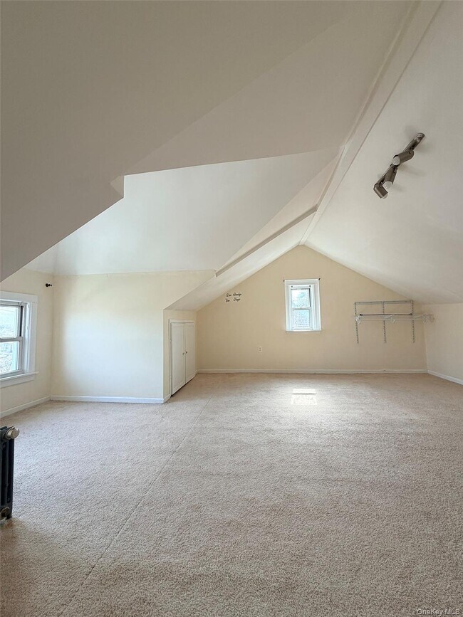 Building Photo - 46-28 Utopia Pkwy