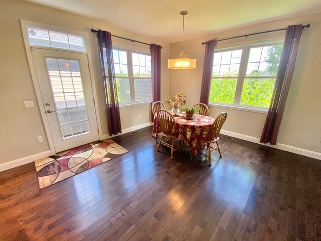 Building Photo - 2 Bedroom Home in Williston VT Available 9...