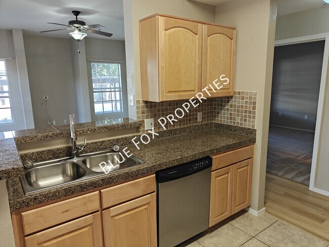 Building Photo - 1500 E Pusch Wilderness Dr