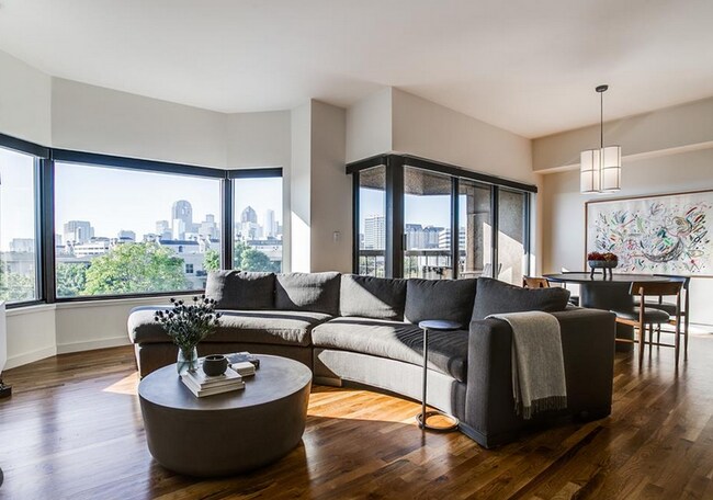 Building Photo - 3030 McKinney-114.7