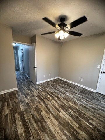 Building Photo - 6885 Kingsgate Dr