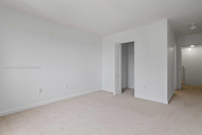 Building Photo - 17640 NW 73rd Ave