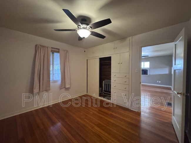 Building Photo - 340 Sperry Ave