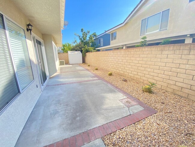 Building Photo - Very Spacious 3 Bedroom, 2.5 Bathroom House For Rent in Buena Park-Lots of Recent Upgrades!