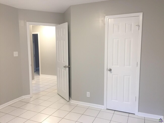 Building Photo - 542 Loblolly Ln