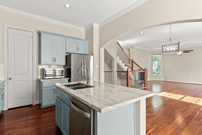 Building Photo - 5610 Kiam St