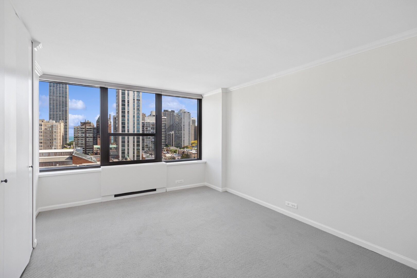 Building Photo - 1560 N Sandburg Ter