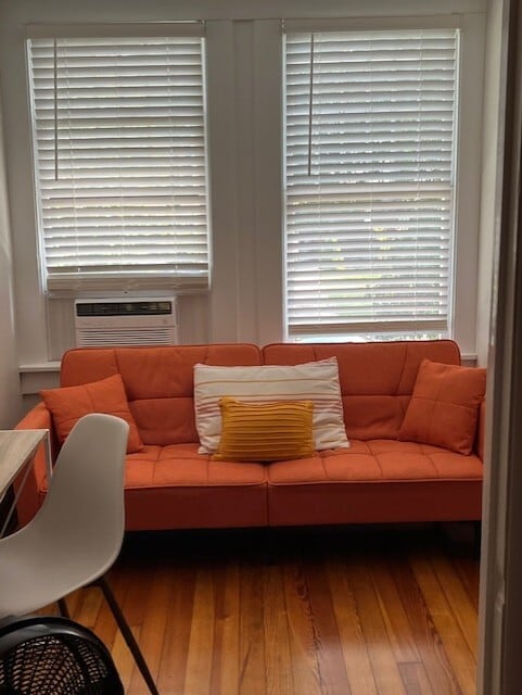 Building Photo - 1409 SW Plass Ave