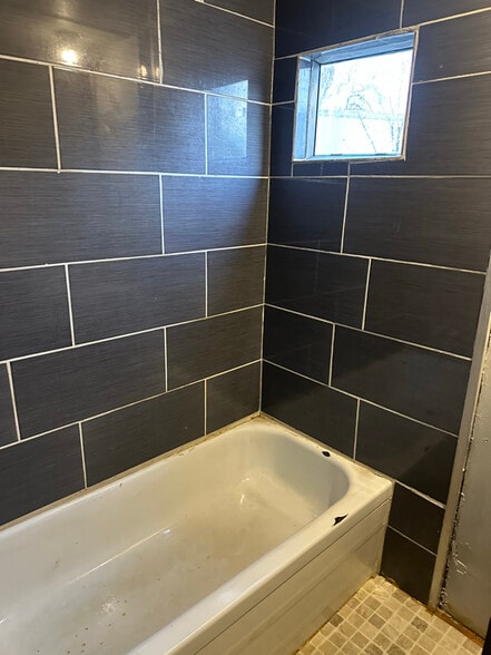 Building Photo - 951 N Auburn Ave