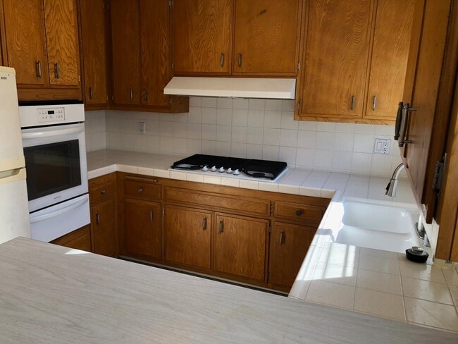 Building Photo - 5215 Sepulveda Blvd