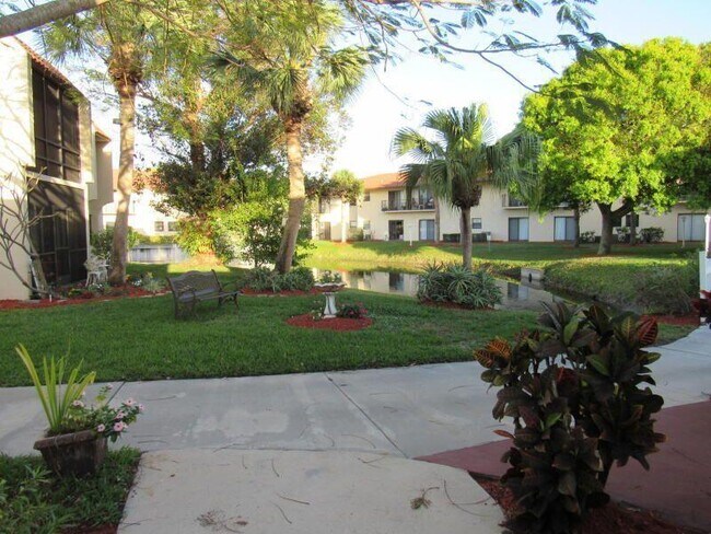 Building Photo - 2050 Oleander Blvd