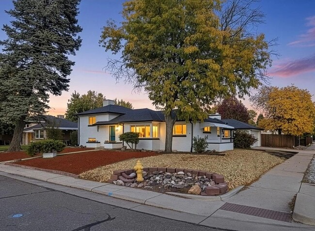 Building Photo - 2090 S Wolff St