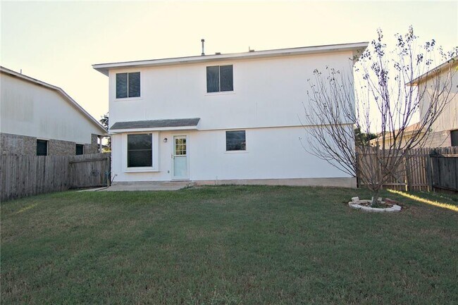 Building Photo - 1205 Dillon Lake Bend