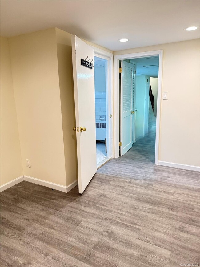 Building Photo - 660 S 10th St