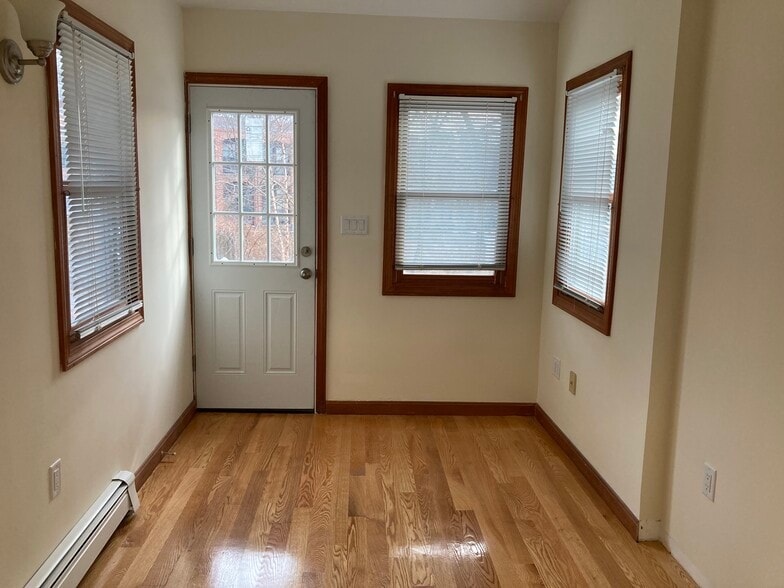 Building Photo - 36 Park Ave