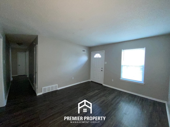 Building Photo - 6313 Leamont Dr