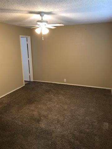 Building Photo - 220 Pinecrest Dr