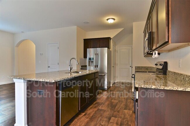 Building Photo - 207 Eagle Park Dr