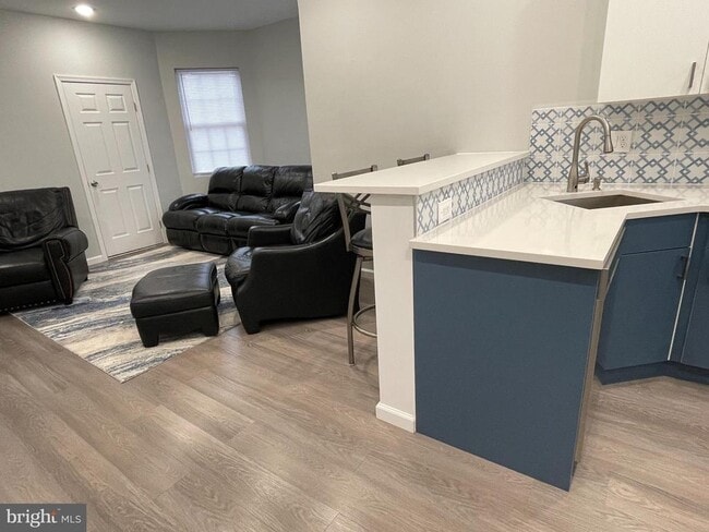 Building Photo - 250 W Bridge St