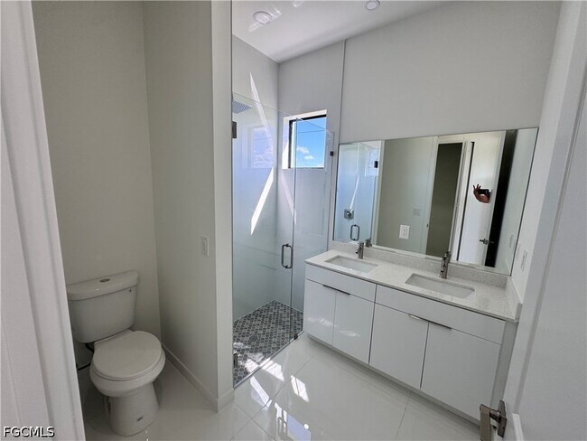 Building Photo - 4002 NW 38th St