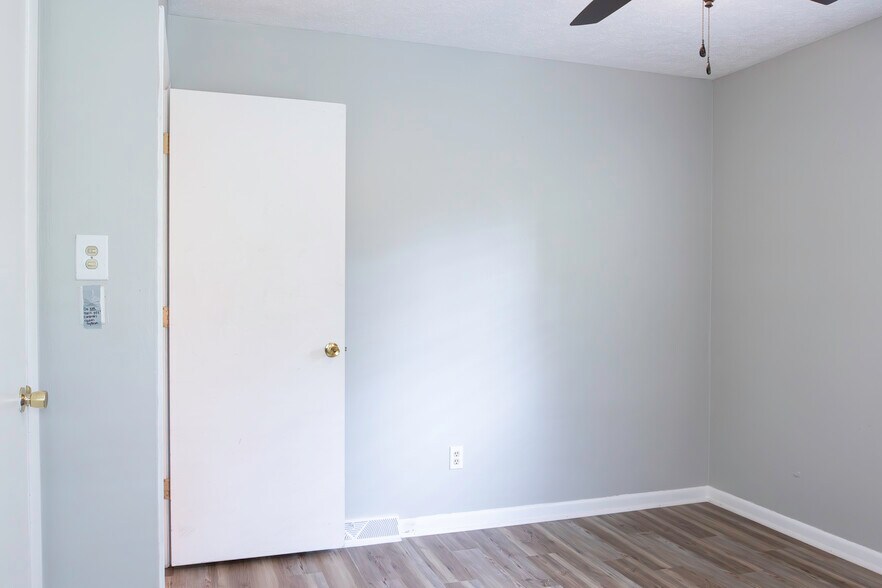 Building Photo - 103 Robleigh Dr